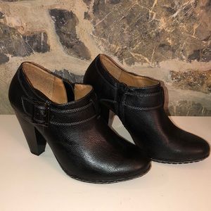 Euro Soft “Sondra” Heeled Bootie